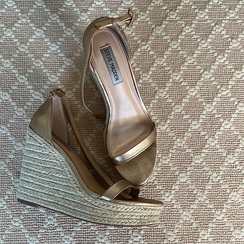 Steve Madden wedges